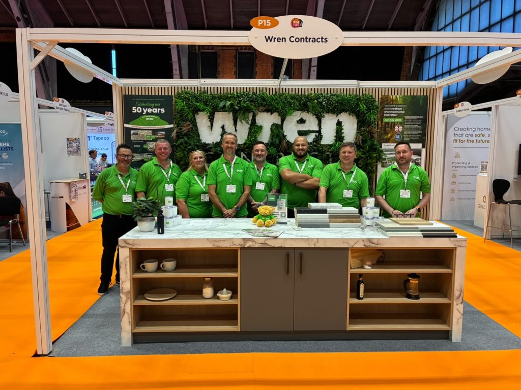 2 exhibitions, 3 days, hundreds of connections